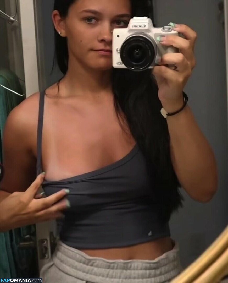 Emma Marie Nahý OnlyFans  Uniklá fotka #3