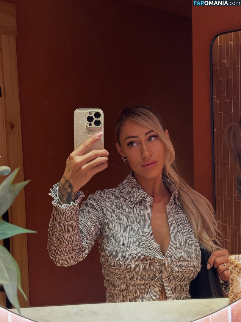 Emma Sundberg / emmasundbergg / https: Nahý OnlyFans  Uniklá fotka #4