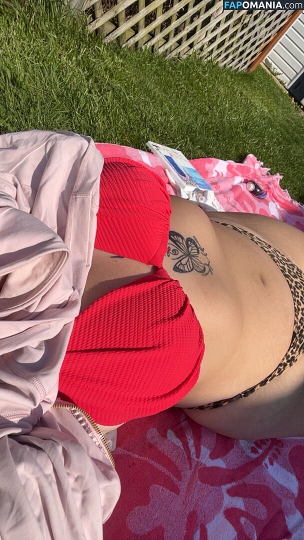 Emmamaeh Nahý OnlyFans  Uniklá fotka #4