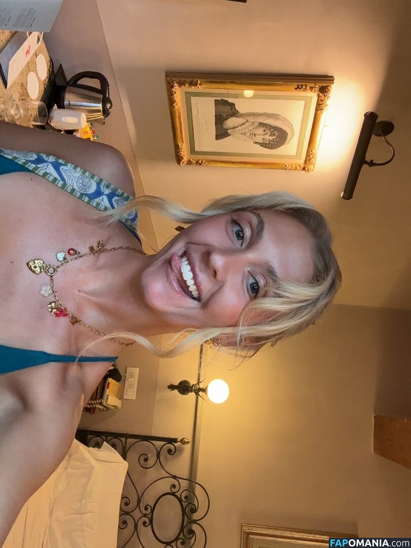 emilywallbank / emwallbank / https: / miwallbank Nahý OnlyFans  Uniklá fotka #5