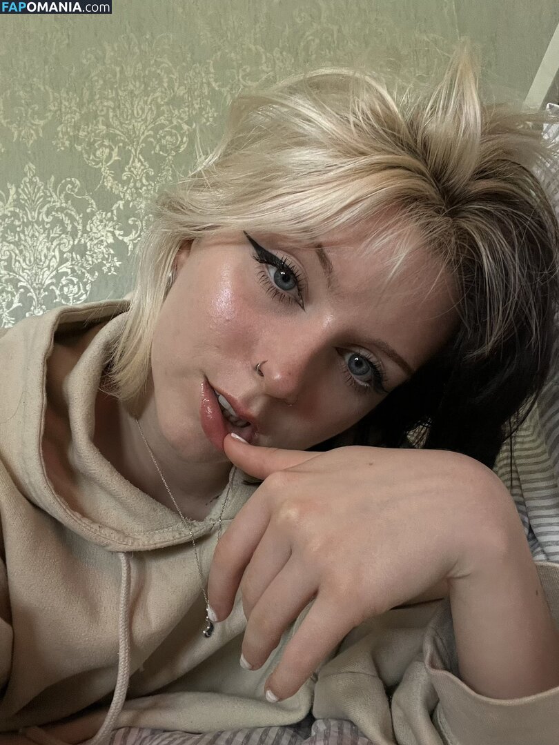 Emzeeni / cw / https: Nahý OnlyFans  Uniklá fotka #14