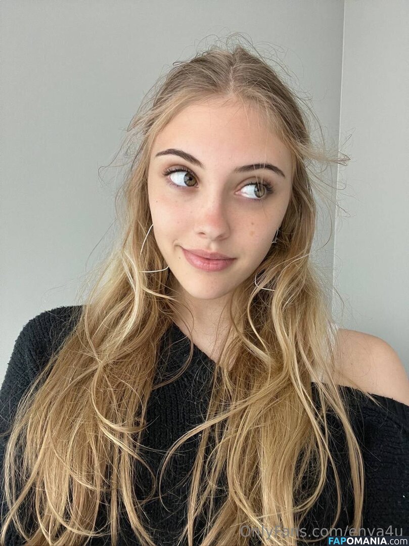 enya4u Nahý OnlyFans  Uniklá fotka #14