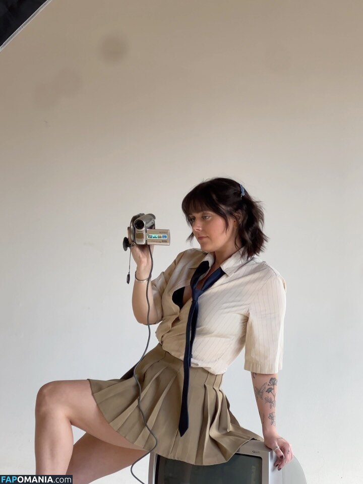 Erin Dougal / Smosh / erindougal Nahý OnlyFans  Uniklá fotka #3