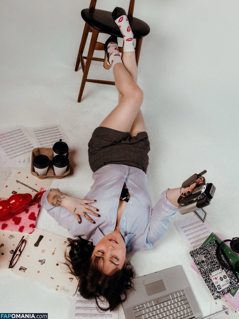 Erin Dougal / Smosh / erindougal Nahý OnlyFans  Uniklá fotka #12