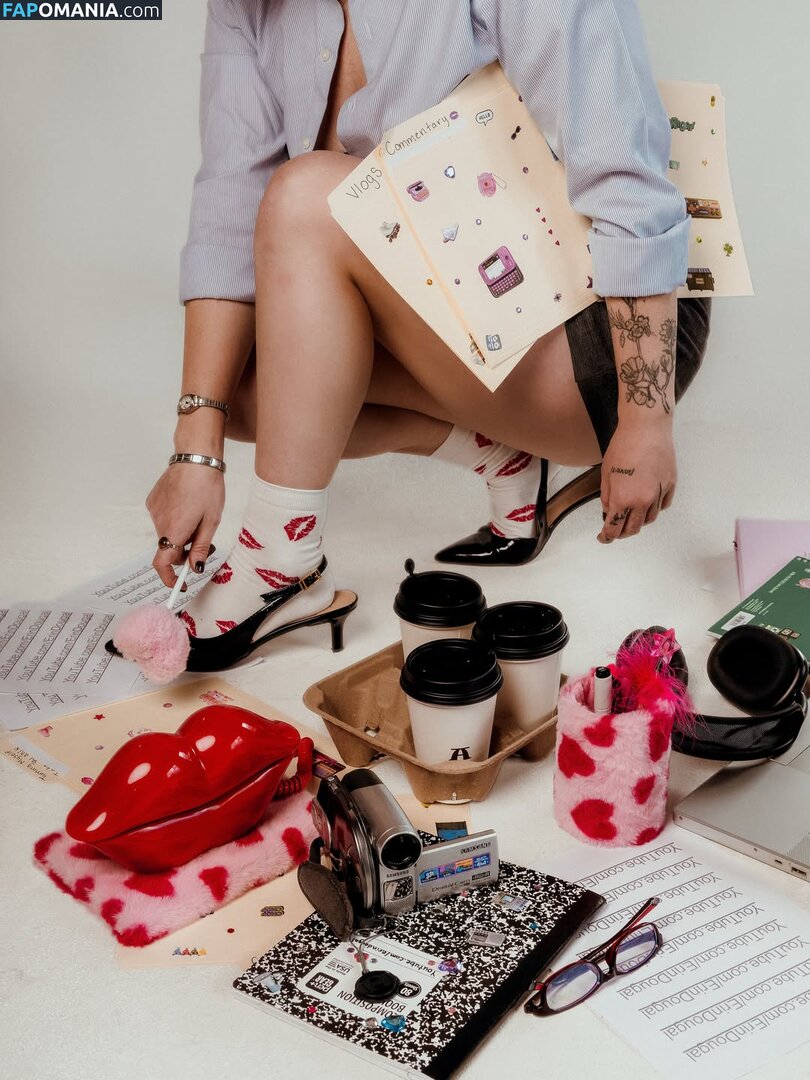 Erin Dougal / Smosh / erindougal Nahý OnlyFans  Uniklá fotka #14