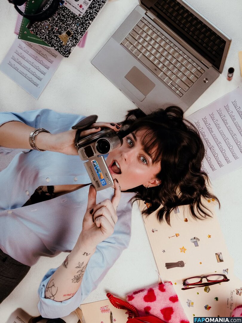 Erin Dougal / Smosh / erindougal Nahý OnlyFans  Uniklá fotka #15