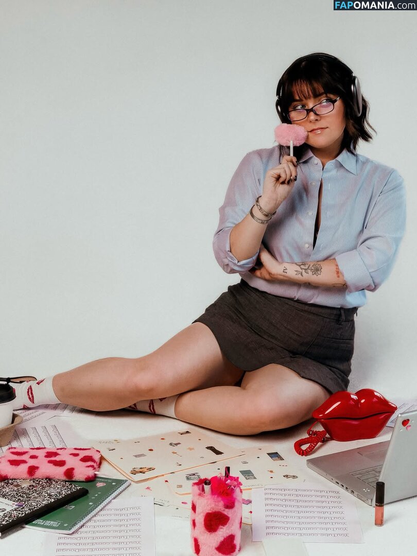Erin Dougal / Smosh / erindougal Nahý OnlyFans  Uniklá fotka #16
