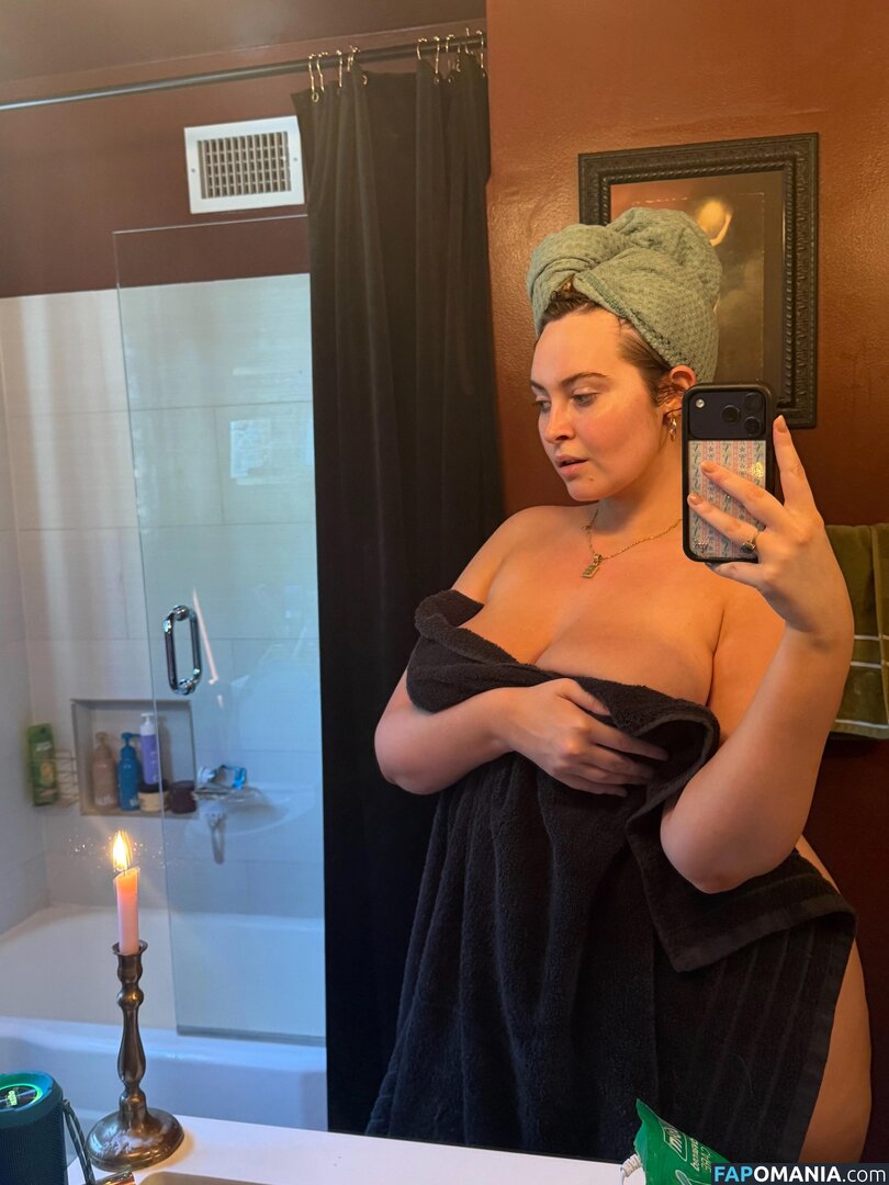 Erinmhk / erinmarleyklay / noterinmhk Nahý OnlyFans  Uniklá fotka #111