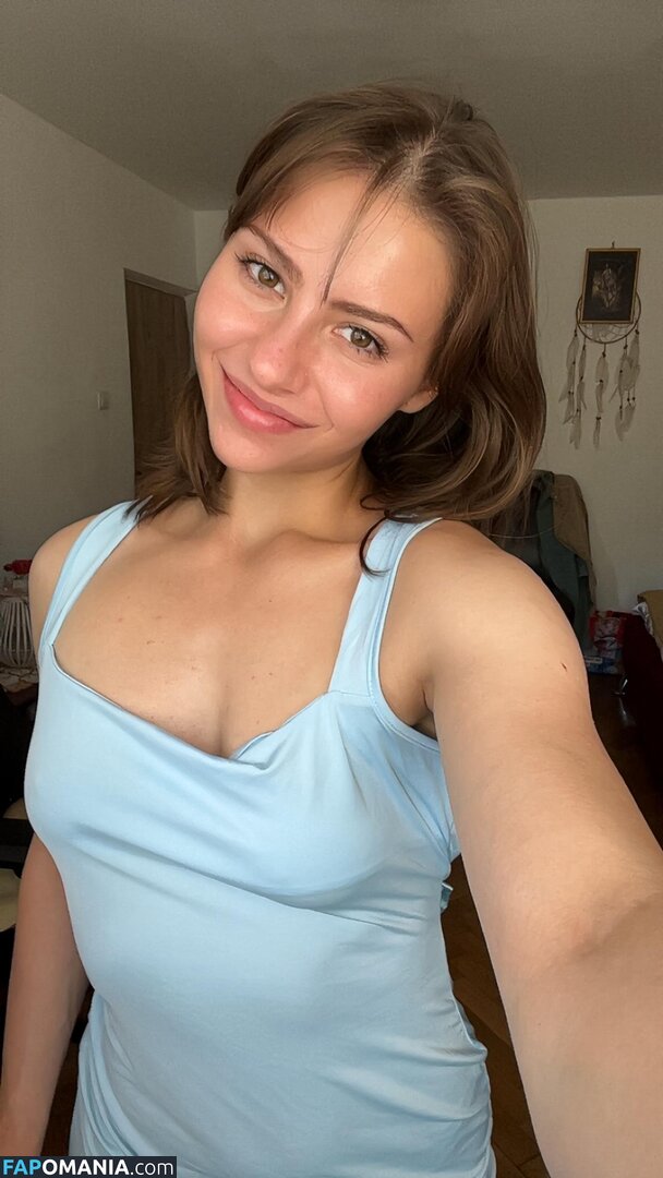 Evermoist Nahý OnlyFans  Uniklá fotka #10