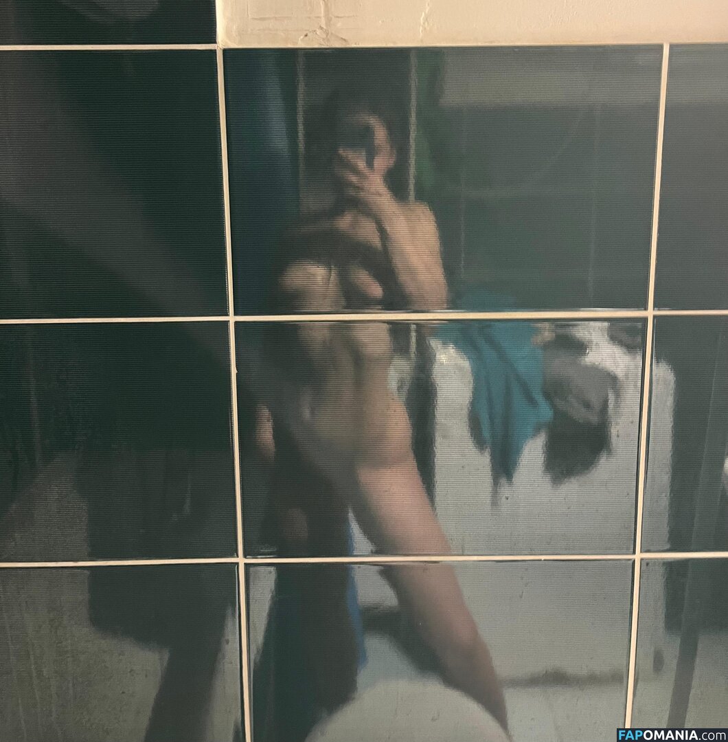 Evermoist Nahý OnlyFans  Uniklá fotka #12