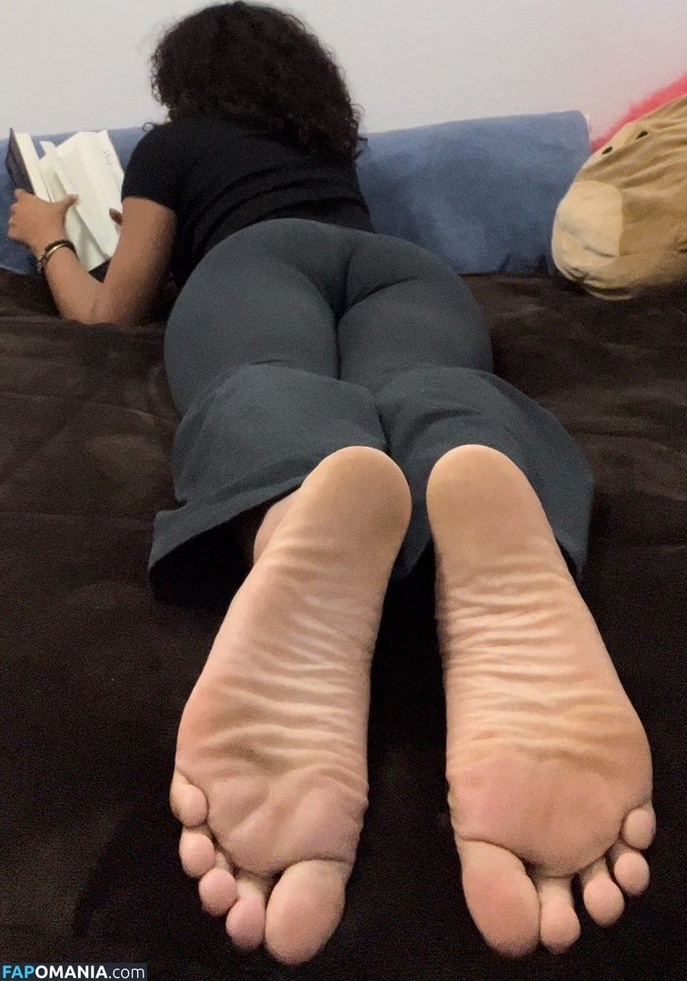 F00tmami F00tmami / Mami f00tbby0 / f00tbby0 / f00tmami Nahý OnlyFans  Uniklá fotka #1
