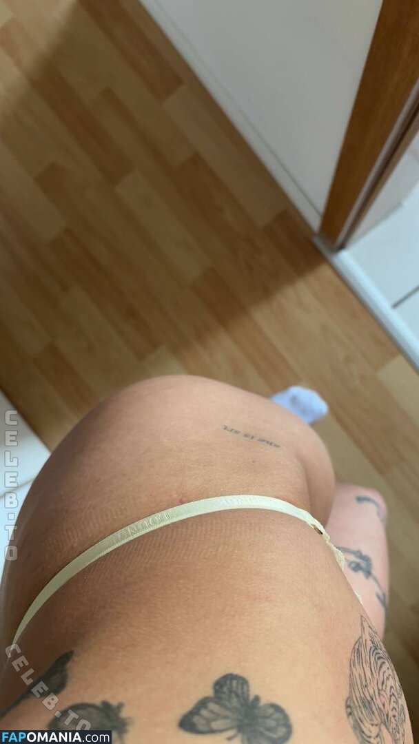 faey211 / l.izzie18 Nahý OnlyFans  Uniklá fotka #1