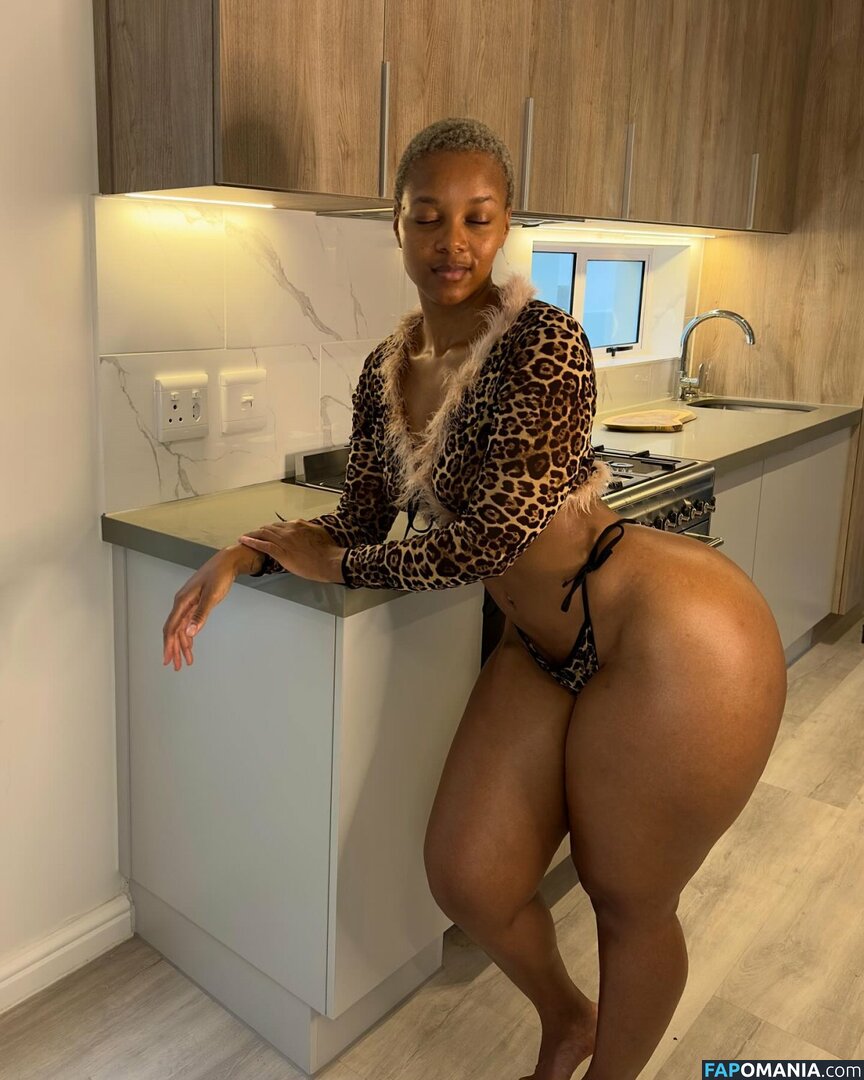 Faustina Thobakgale / faustinaroyale / formidable_byfaustina Nahý OnlyFans  Uniklá fotka #12