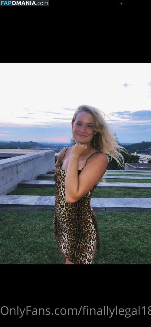 finallylegal18 / hazel_beauti Nahý OnlyFans  Uniklá fotka #441