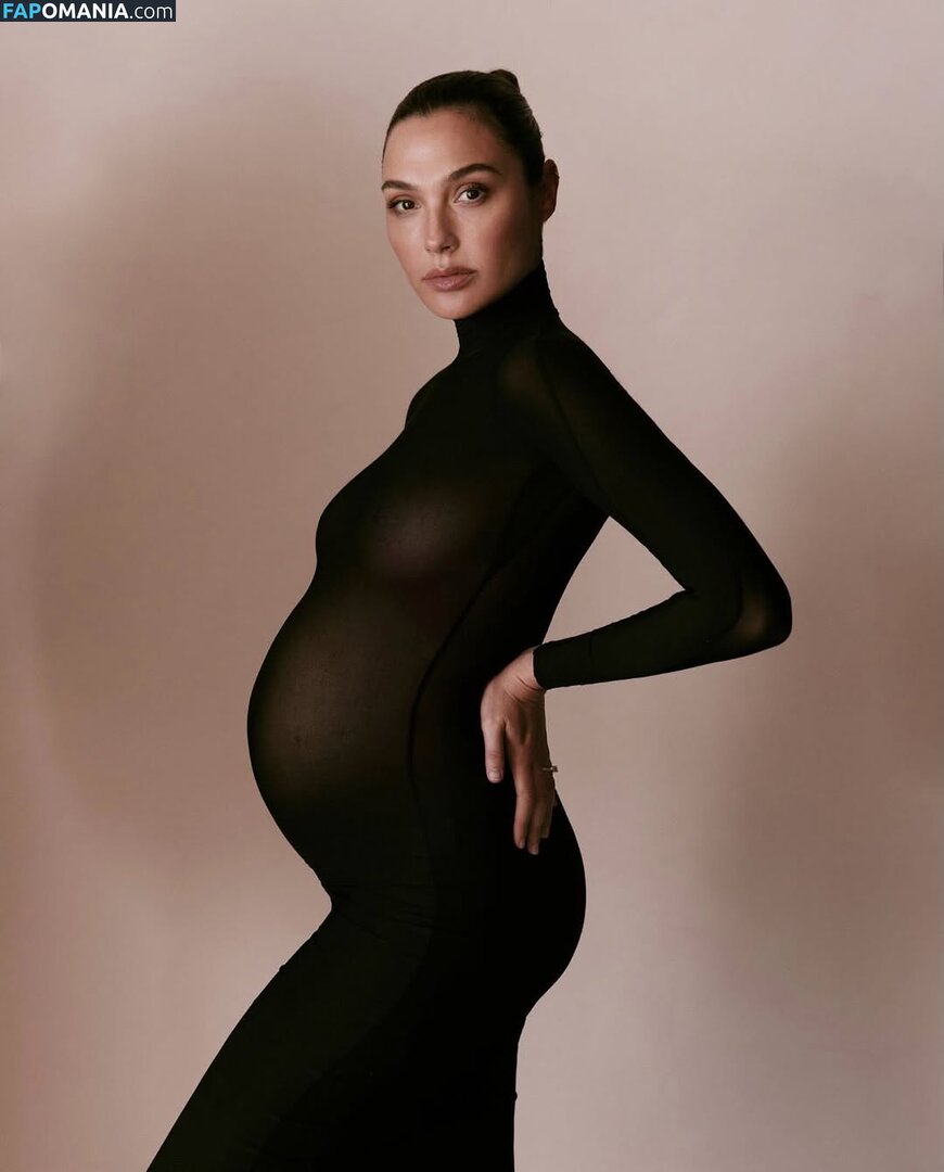 Gal Gadot / gal_gadot / https: / inked_hriss Nahý OnlyFans  Uniklá fotka #744
