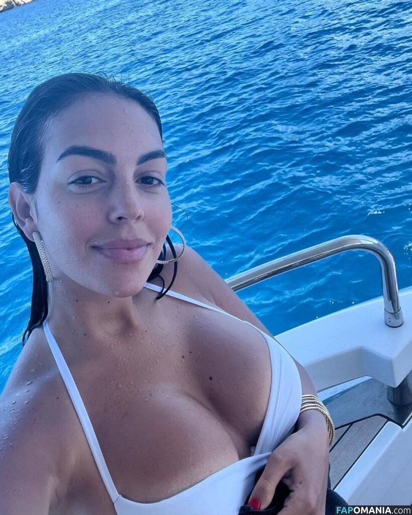 Georgina Rodriguez / georginagio Nahý OnlyFans  Uniklá fotka #7