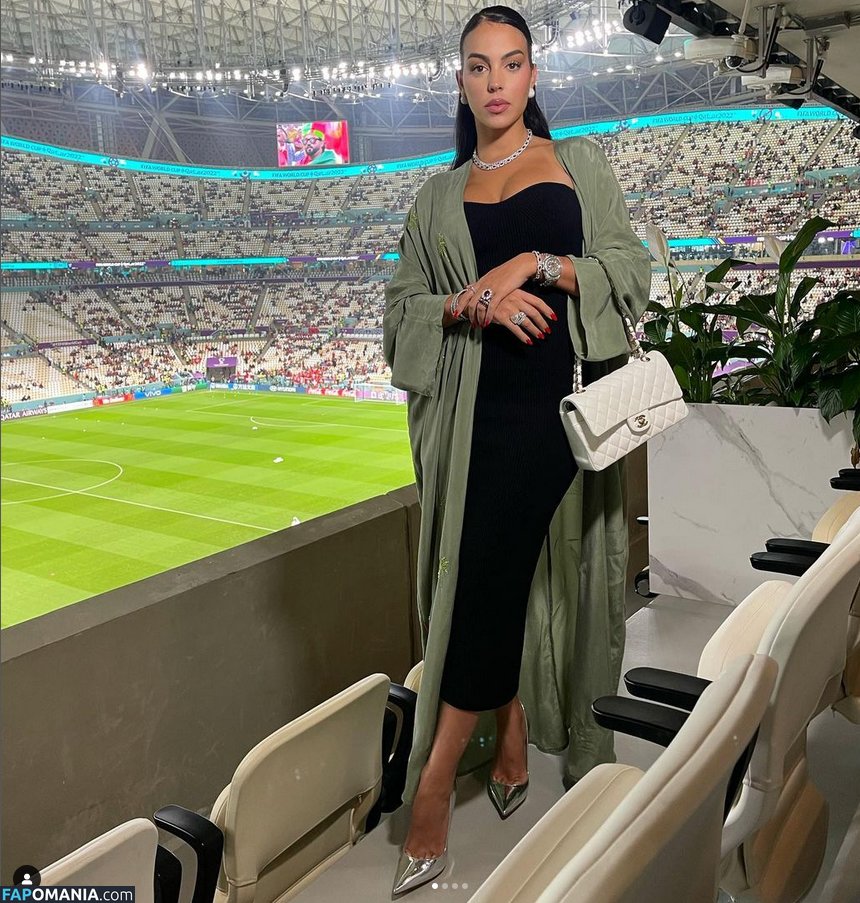 Georgina Rodriguez / georginagio Nahý OnlyFans  Uniklá fotka #9