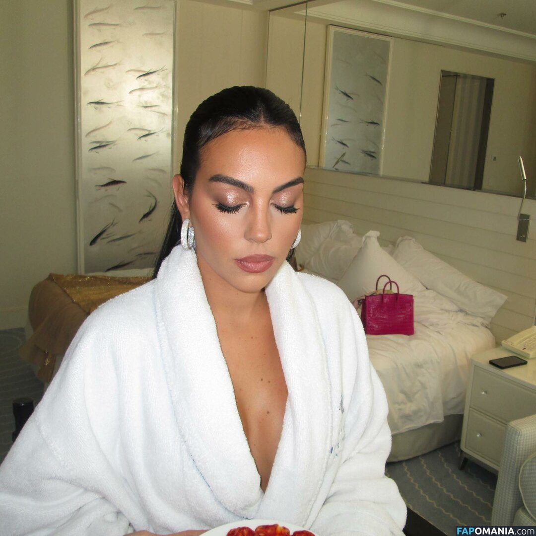 Georgina Rodriguez / georginagio Nahý OnlyFans  Uniklá fotka #18