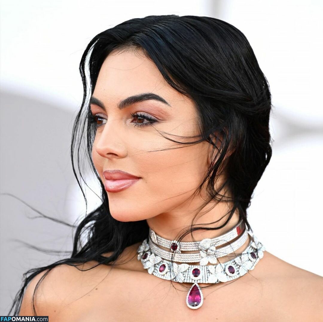 Georgina Rodriguez / georginagio Nahý OnlyFans  Uniklá fotka #28