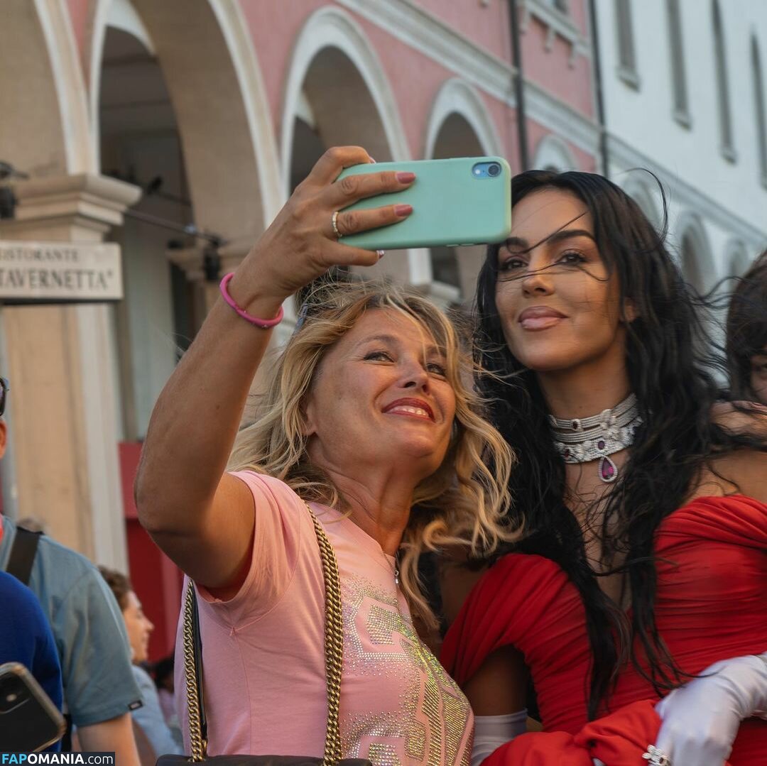 Georgina Rodriguez / georginagio Nahý OnlyFans  Uniklá fotka #31