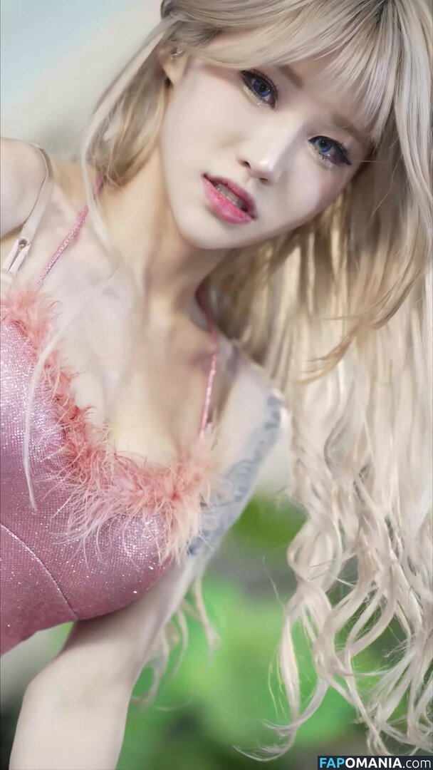 Girl Crush / Taeri / girlcrush_tr Nahý OnlyFans  Uniklá fotka #23