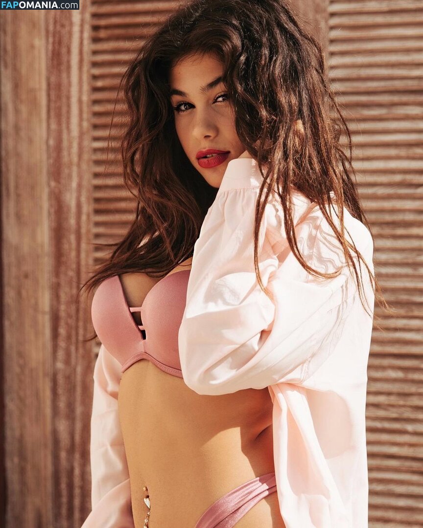 Giulia Sara Nahý OnlyFans  Uniklá fotka #2