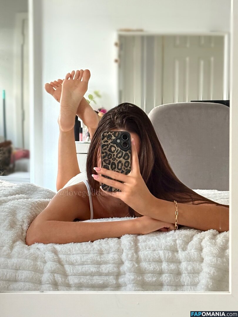 Goddess Kiki / lovegoddesskiki Nahý OnlyFans  Uniklá fotka #10