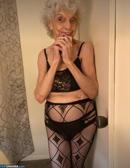 Grandma Linda Lindahope1939 Lucy-cutest / grandma_lindaaa / lindahope1939 Nahý OnlyFans  Uniklá fotka #5