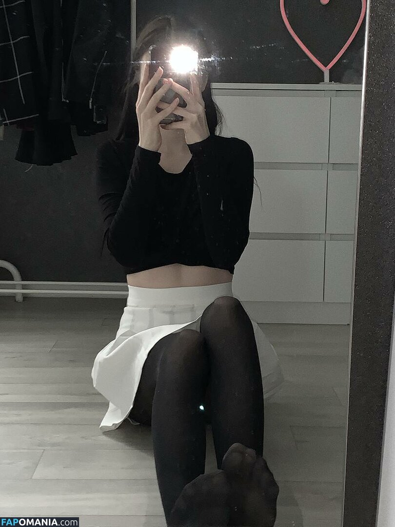 868833525 / grystnaya____ / grystnayaanya / matreshkaa / грустная аня Nahý OnlyFans  Uniklá fotka #1