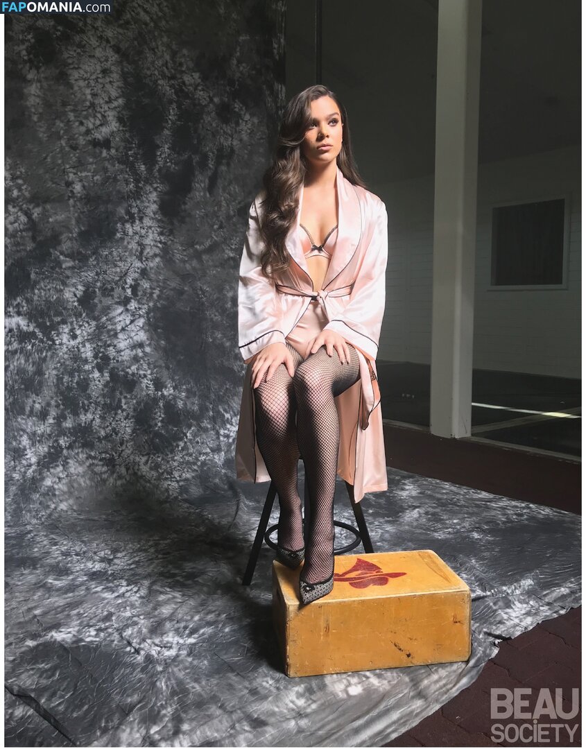 Hailee Steinfeld / haileesteinfeld Nahý OnlyFans  Uniklá fotka #1580