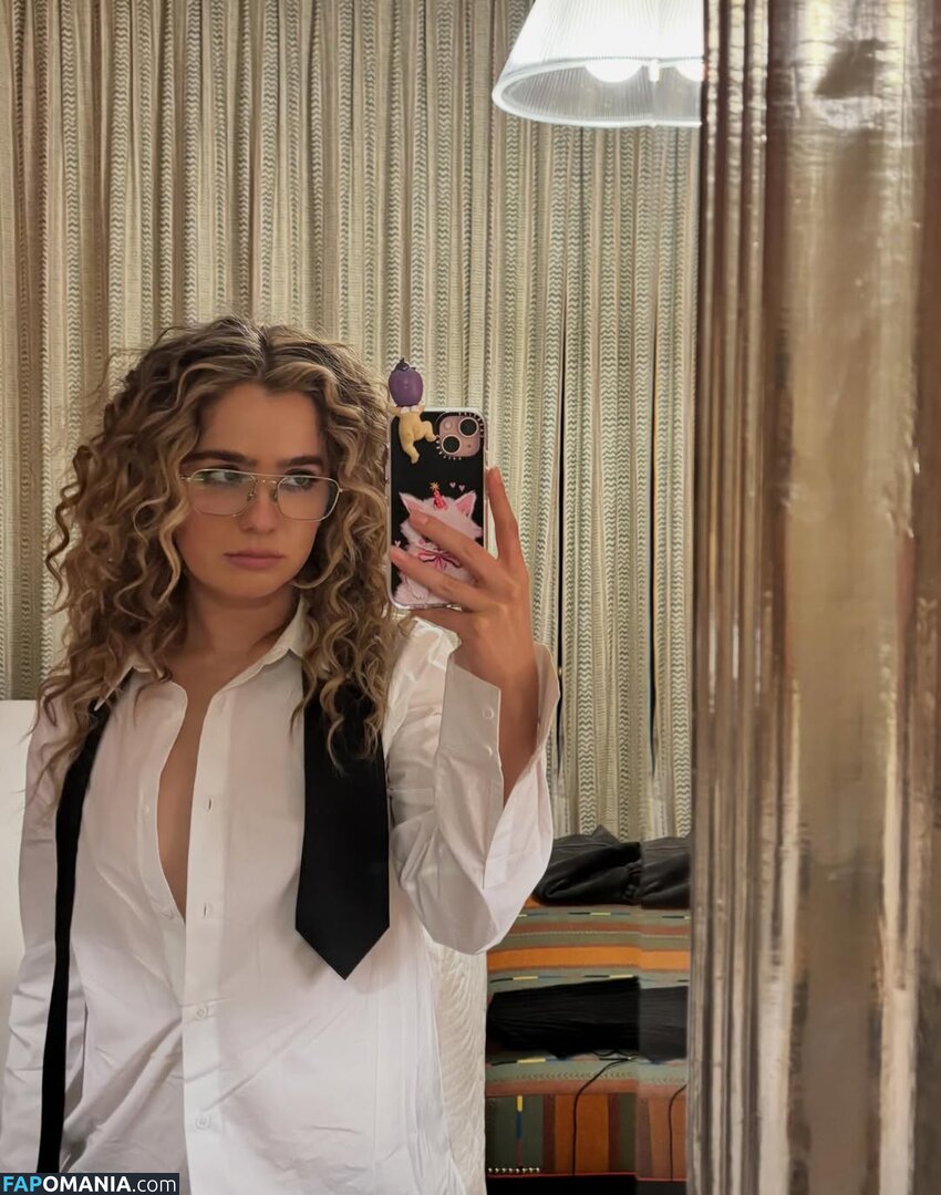 Haley Lu Richardson / haleyluhoo Nahý OnlyFans  Uniklá fotka #200