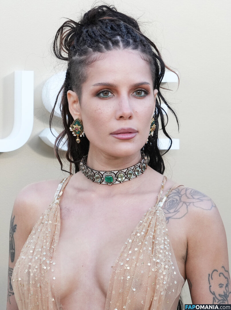 Halsey / https: / iamhalsey / yammahaaa Nahý OnlyFans  Uniklá fotka #13