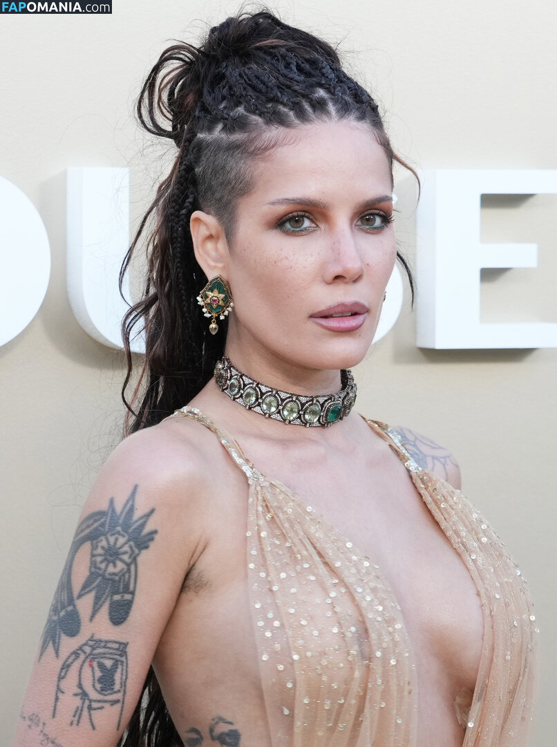 Halsey / https: / iamhalsey / yammahaaa Nahý OnlyFans  Uniklá fotka #15