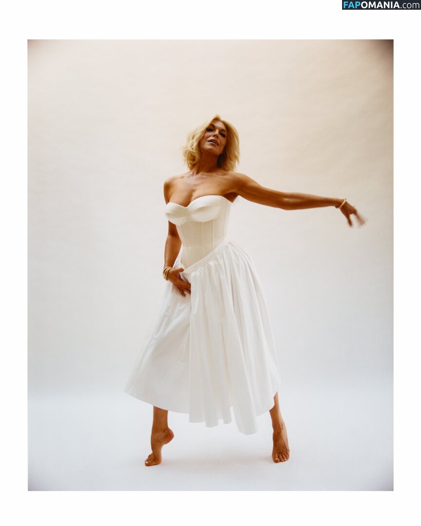 Hannah Waddingham / hannah_waddingham Nahý OnlyFans  Uniklá fotka #2