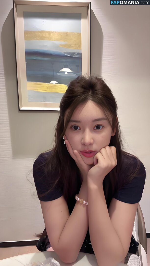 hanyi / 韩艺 Hanyi Nahý OnlyFans  Uniklá fotka #2
