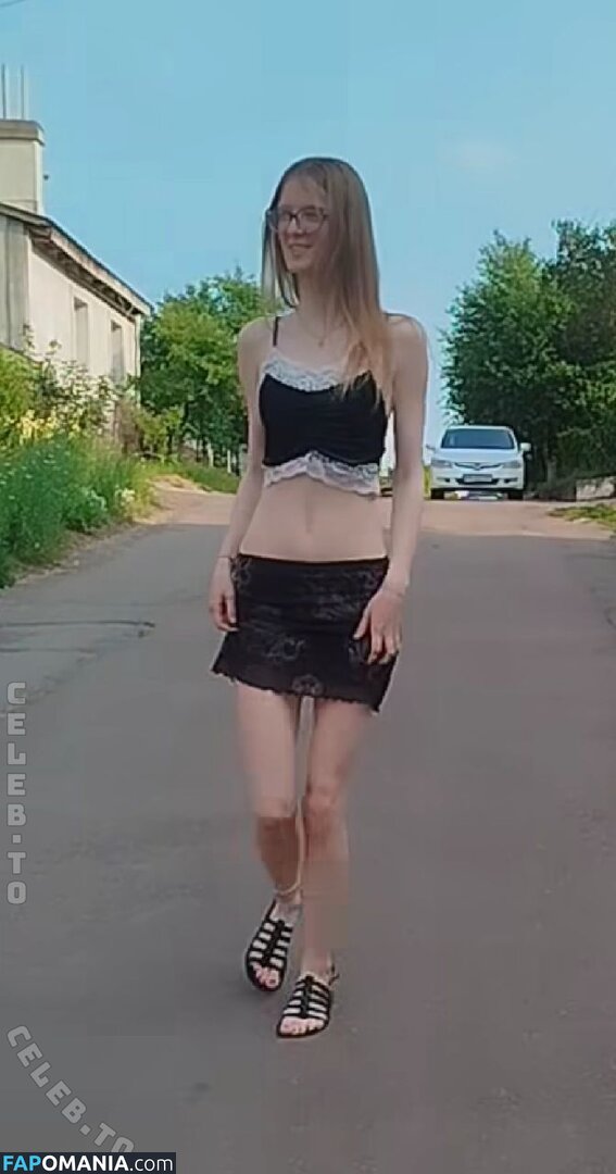 elen.meln / helen_meln777 / melena17_ElenMeln Nahý OnlyFans  Uniklá fotka #8