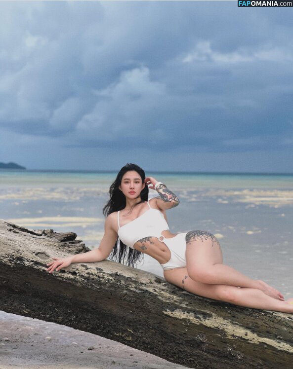 Hitomi Songyuxin / Lindsay78690789 / i_am_hitomi_1994 / songyuxinhitomi Nahý OnlyFans  Uniklá fotka #508