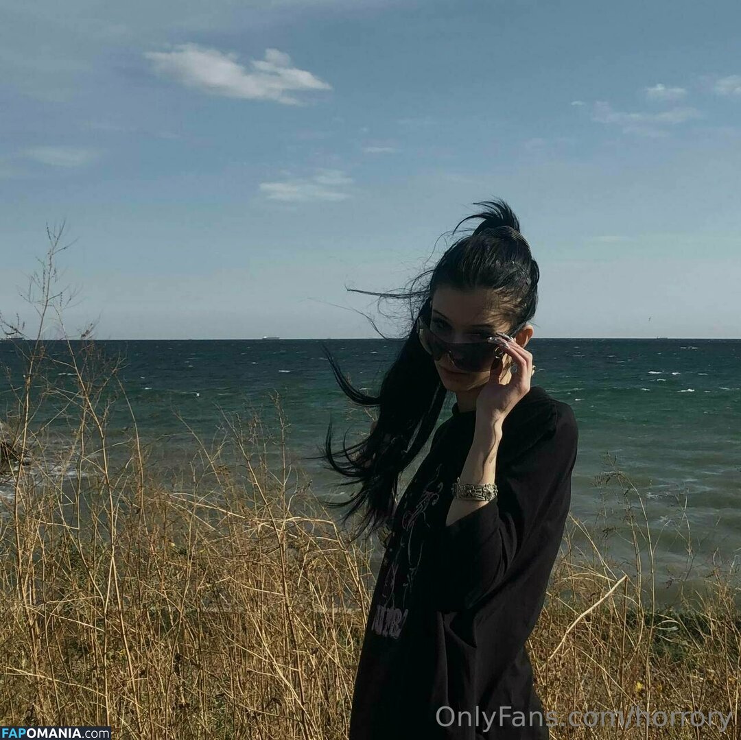 horrory Nahý OnlyFans  Uniklá fotka #20