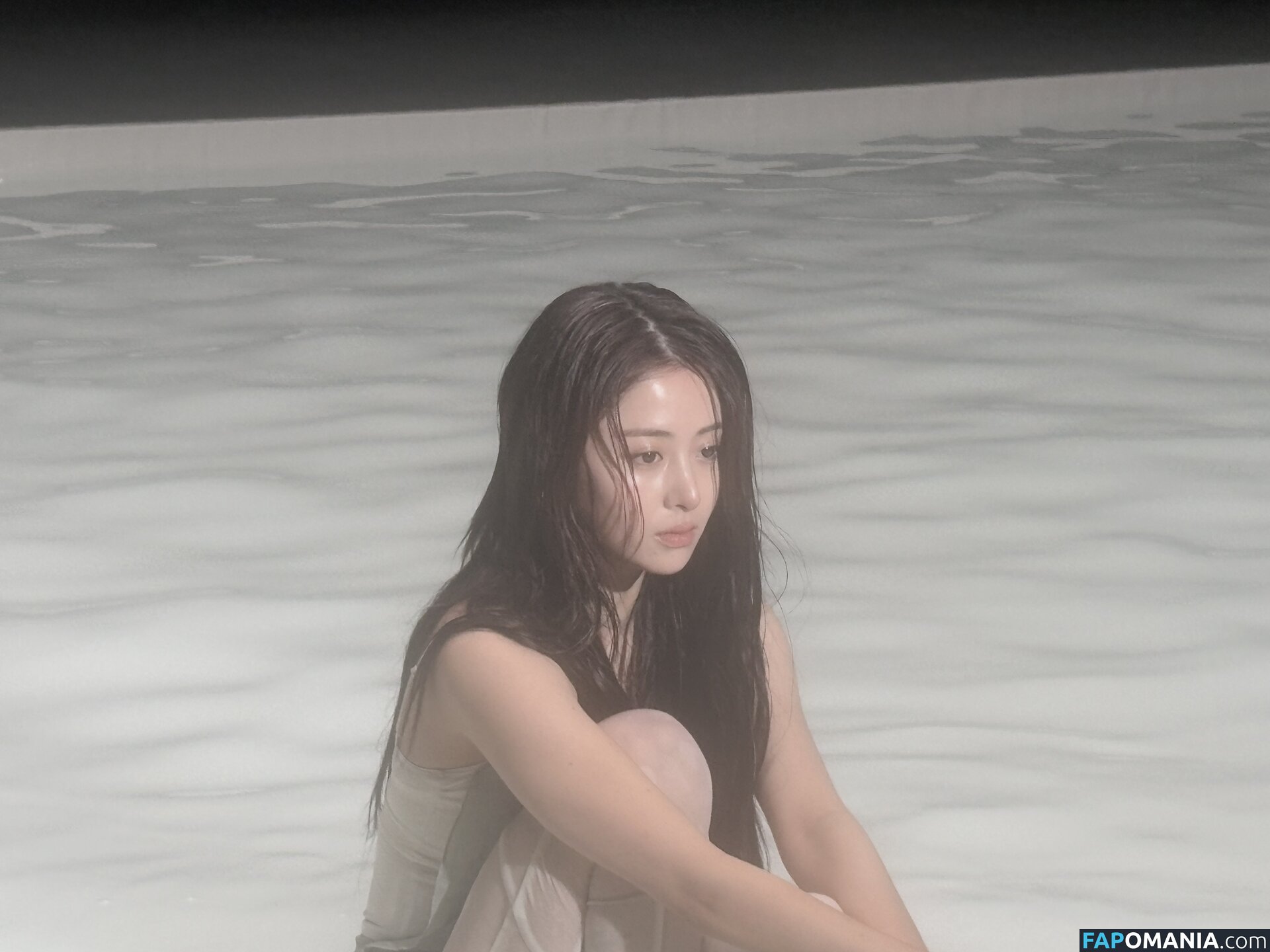 Huh Yunjin 허윤진 / LESSERAFIM / jenaissante Nahý OnlyFans  Uniklá fotka #5