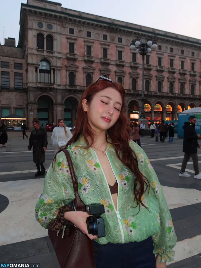 Huh Yunjin 허윤진 / LESSERAFIM / yunjin_lesserafims Nahý OnlyFans  Uniklá fotka #28