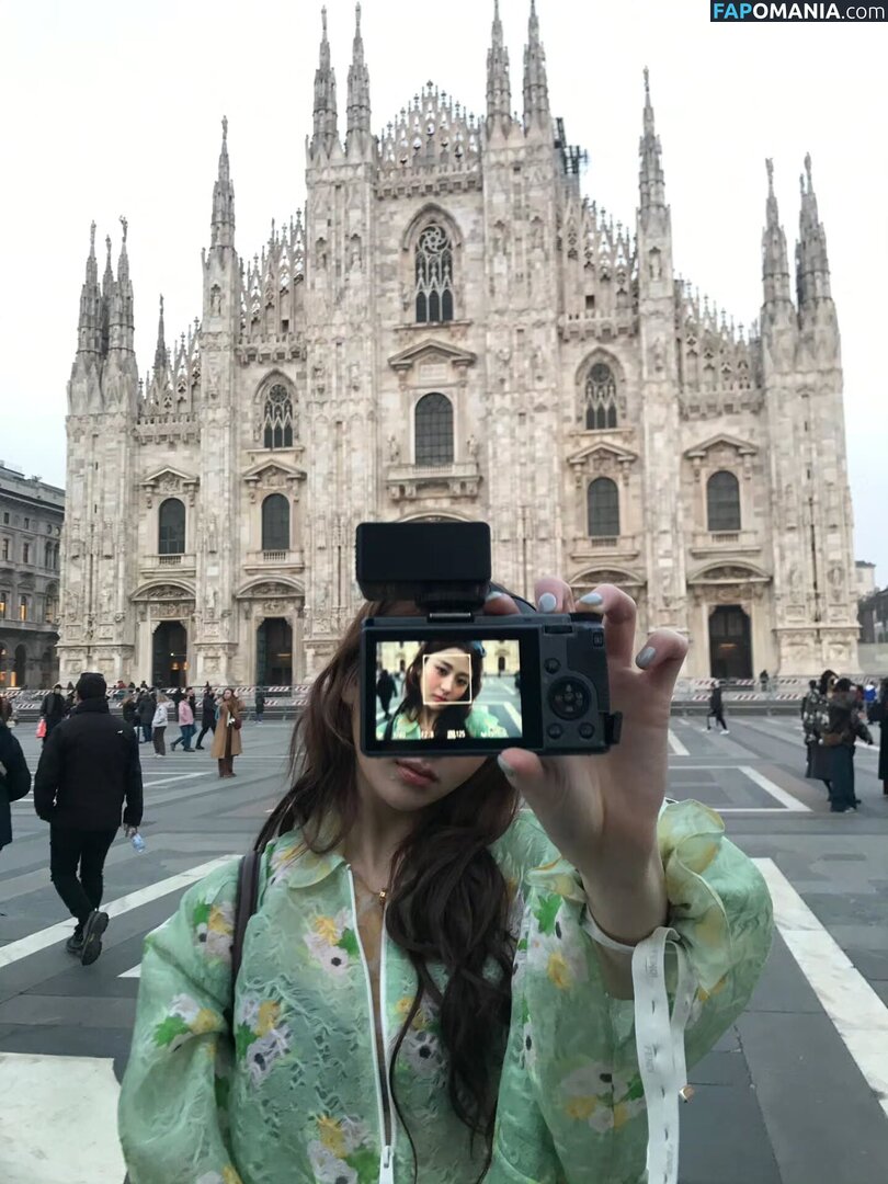 Huh Yunjin 허윤진 / LESSERAFIM / yunjin_lesserafims Nahý OnlyFans  Uniklá fotka #29