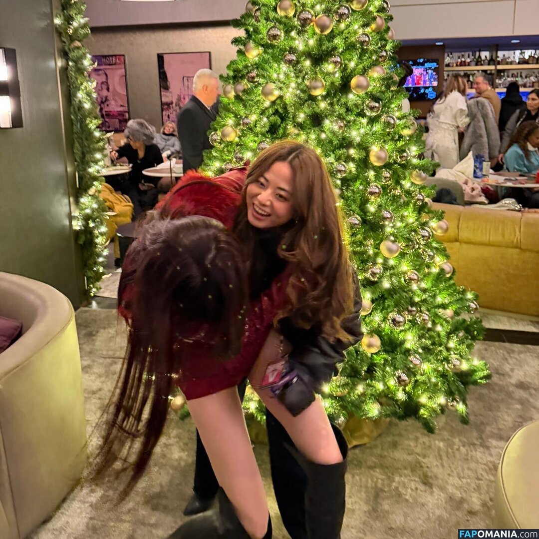 Huh Yunjin 허윤진 / LESSERAFIM / yunjin_lesserafims Nahý OnlyFans  Uniklá fotka #46