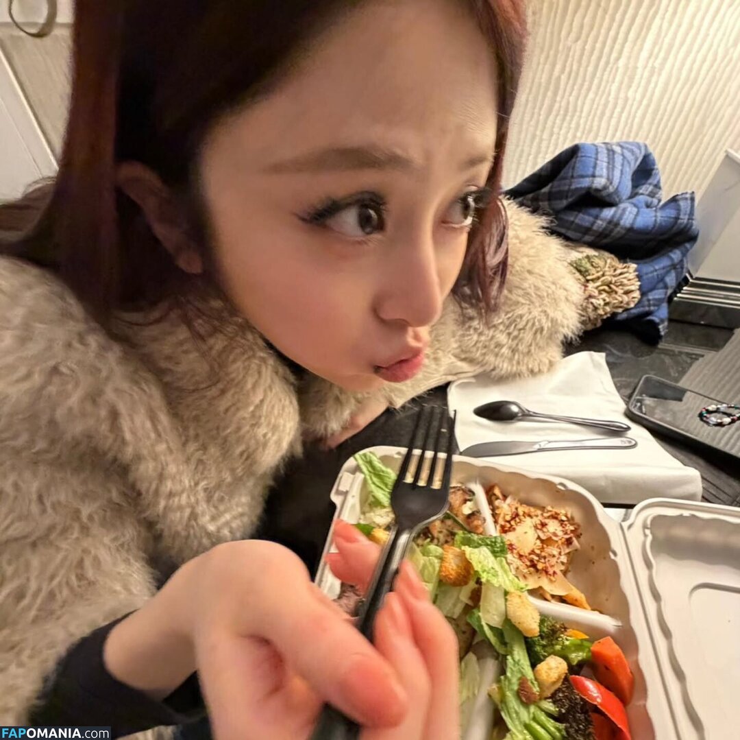 Huh Yunjin 허윤진 / LESSERAFIM / yunjin_lesserafims Nahý OnlyFans  Uniklá fotka #49