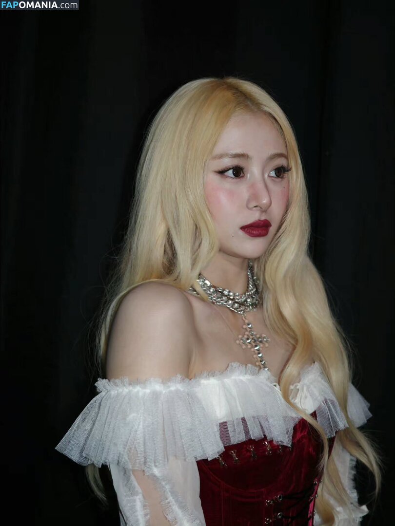 Huh Yunjin 허윤진 / LESSERAFIM / jenaissante Nahý OnlyFans  Uniklá fotka #54