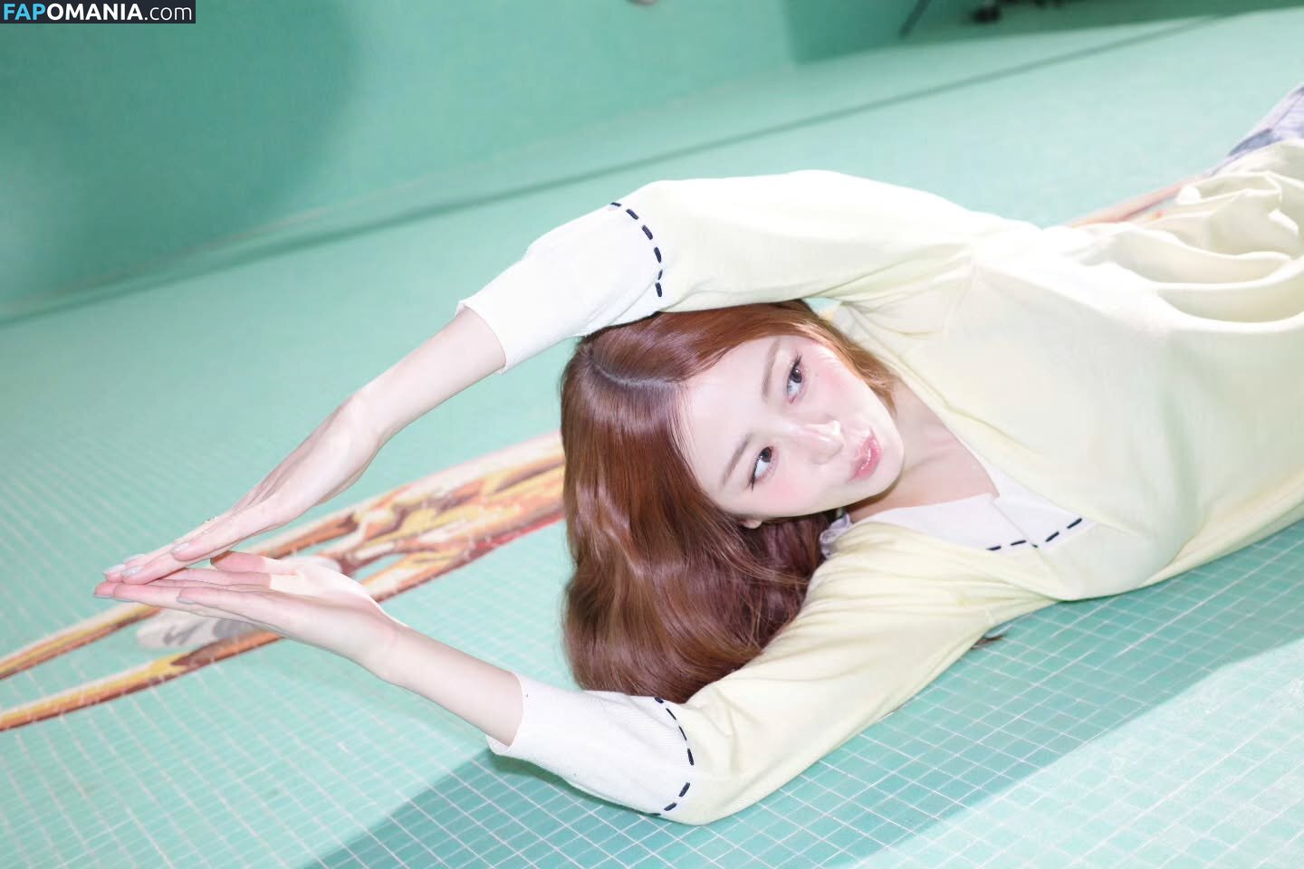 Huh Yunjin 허윤진 / LESSERAFIM / jenaissante Nahý OnlyFans  Uniklá fotka #98