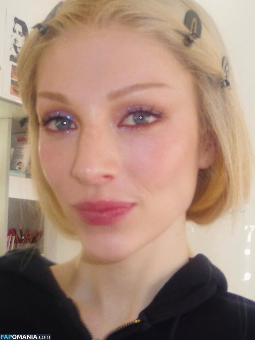 Hunter Schafer / hunterschafer Nahý OnlyFans  Uniklá fotka #5