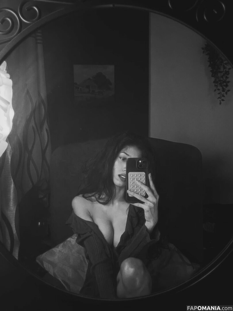 husn.ki.parii Nahý OnlyFans  Uniklá fotka #4