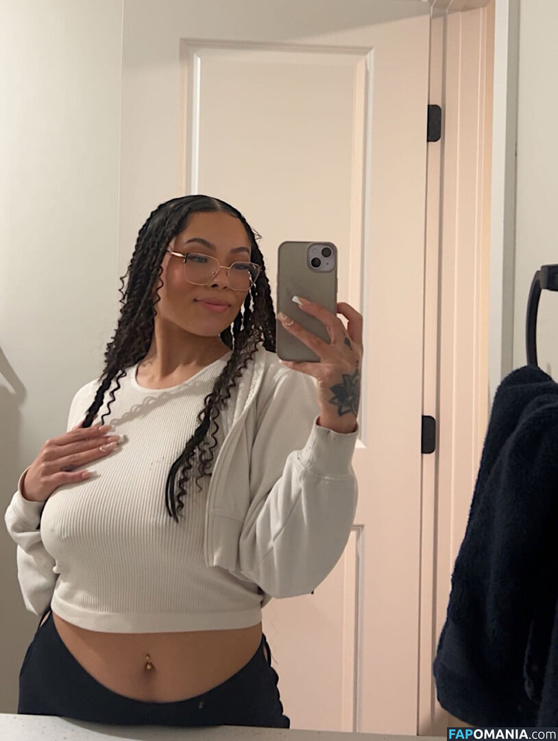 Hvvrmonyy / https: Nahý OnlyFans  Uniklá fotka #1
