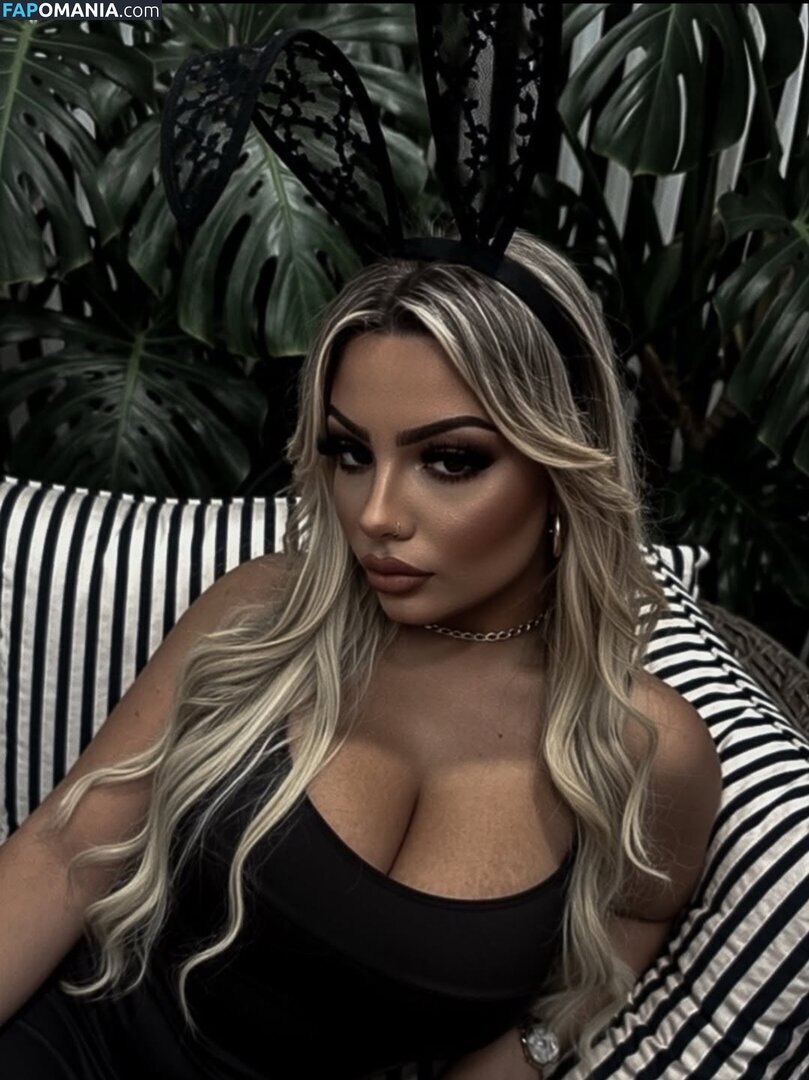Iamsamvela / Samuela Cecchini Nahý OnlyFans  Uniklá fotka #6