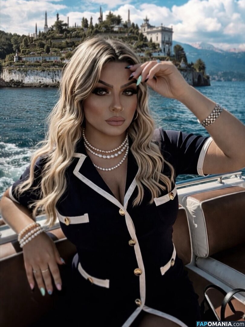Iamsamvela / Samuela Cecchini Nahý OnlyFans  Uniklá fotka #13